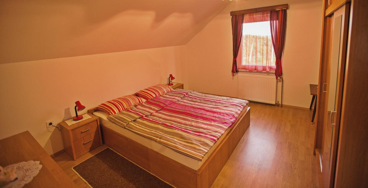 Bizeljsko Apartment House Sumrak מראה חיצוני תמונה