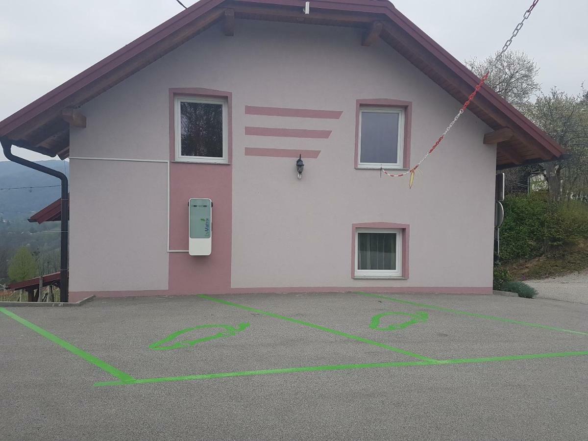 Bizeljsko Apartment House Sumrak מראה חיצוני תמונה